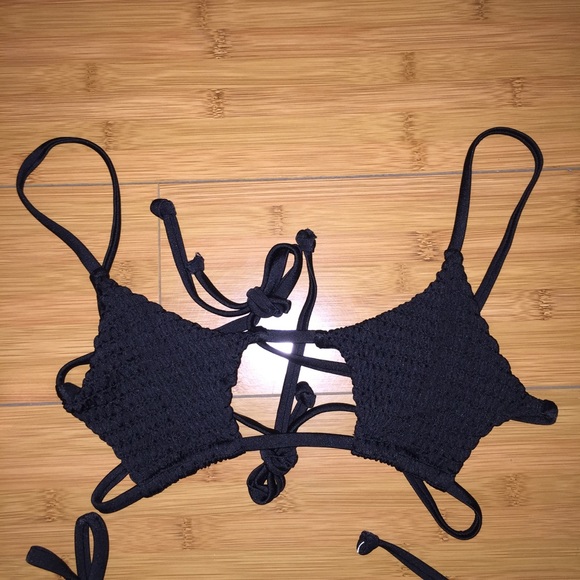 Bikini Set - Picture 3 of 7